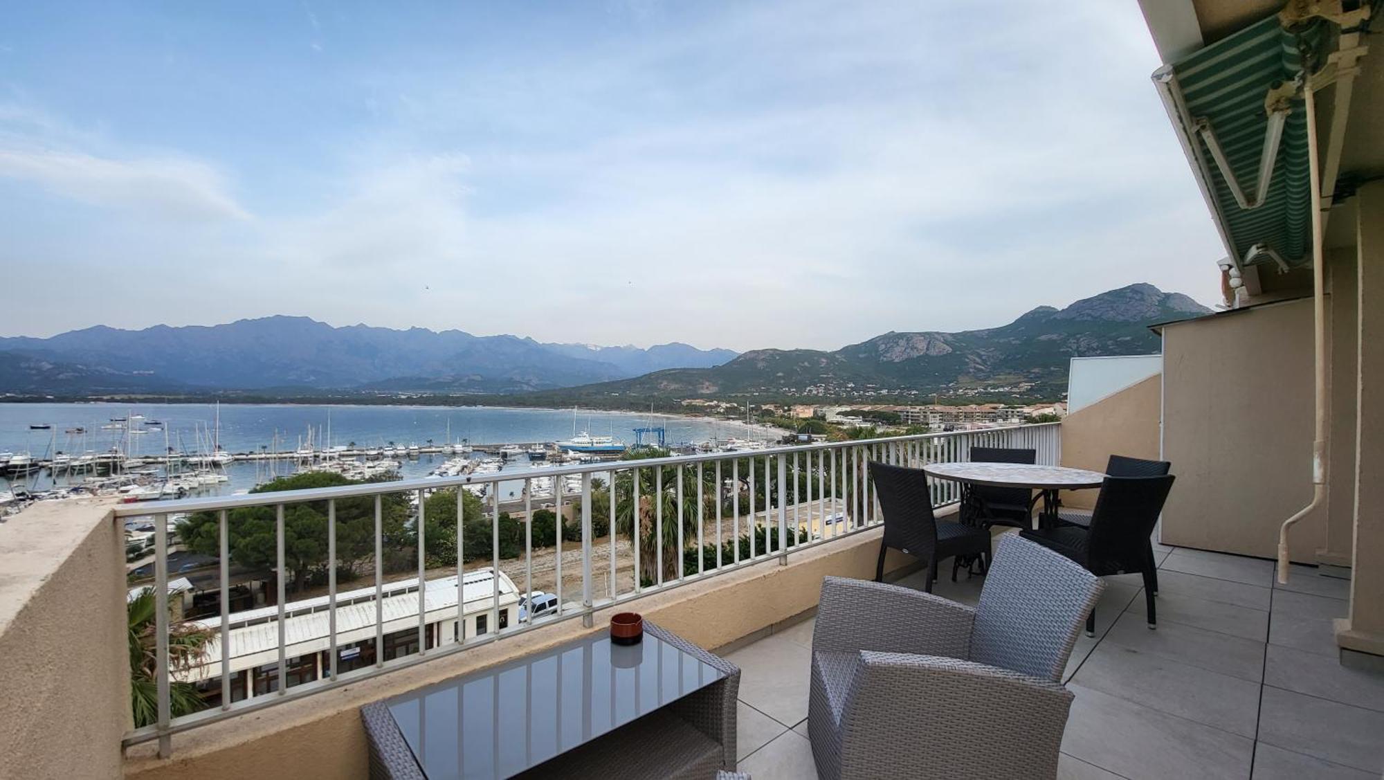 Appartement Sur La Baie, En Centre Ville カルヴィ エクステリア 写真