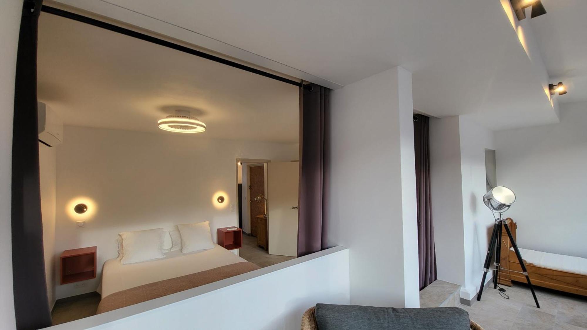 Appartement Sur La Baie, En Centre Ville カルヴィ エクステリア 写真