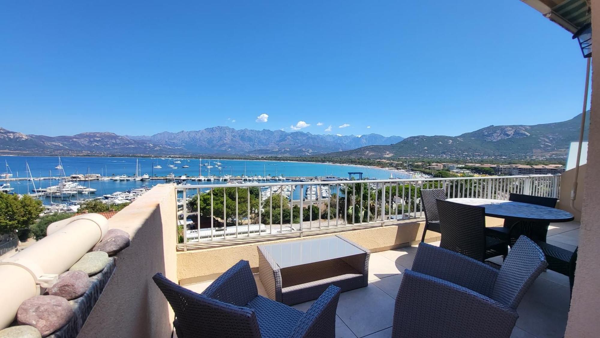 Appartement Sur La Baie, En Centre Ville カルヴィ エクステリア 写真